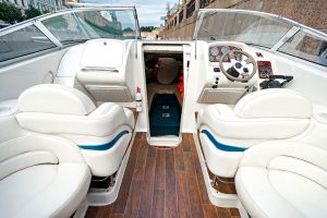 Катер Крис Крафт Cris Craft Кабина