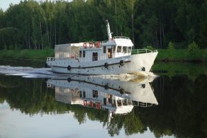 Моторное судно Гидрограф