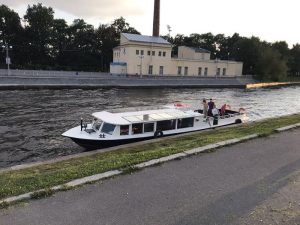 Вид на Теплоход Асти